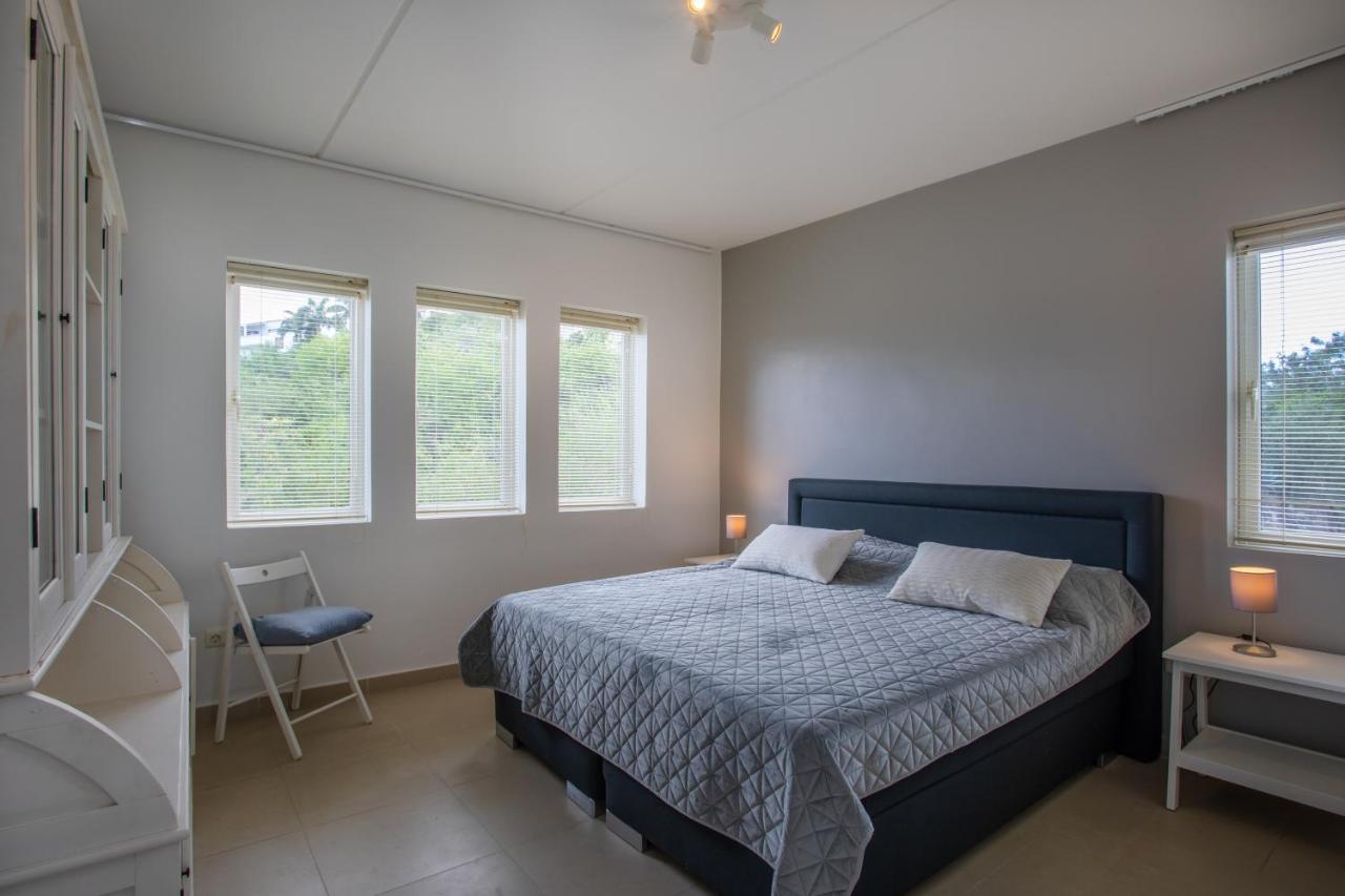 Blue Bay Beach Apartments Экстерьер фото