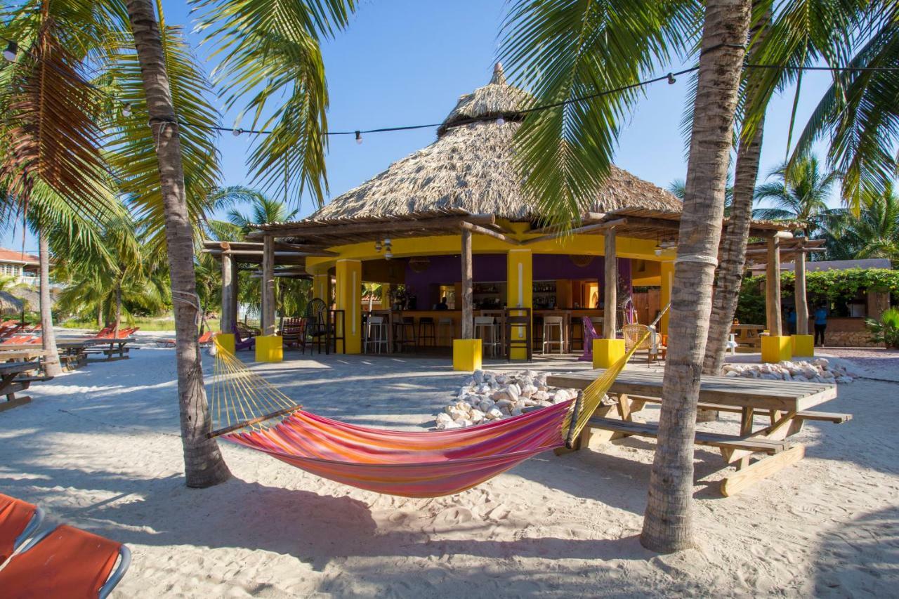 Blue Bay Beach Apartments Экстерьер фото